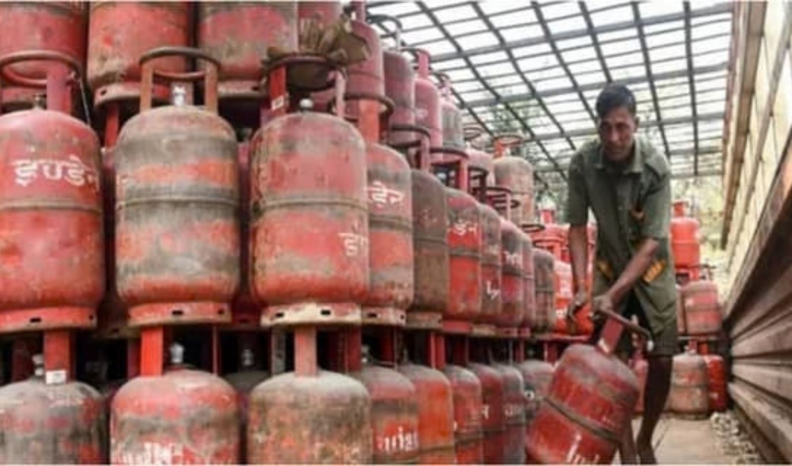 Restaurants Face The Heat Amid LPG Crisis Induced by Middle East Conflict