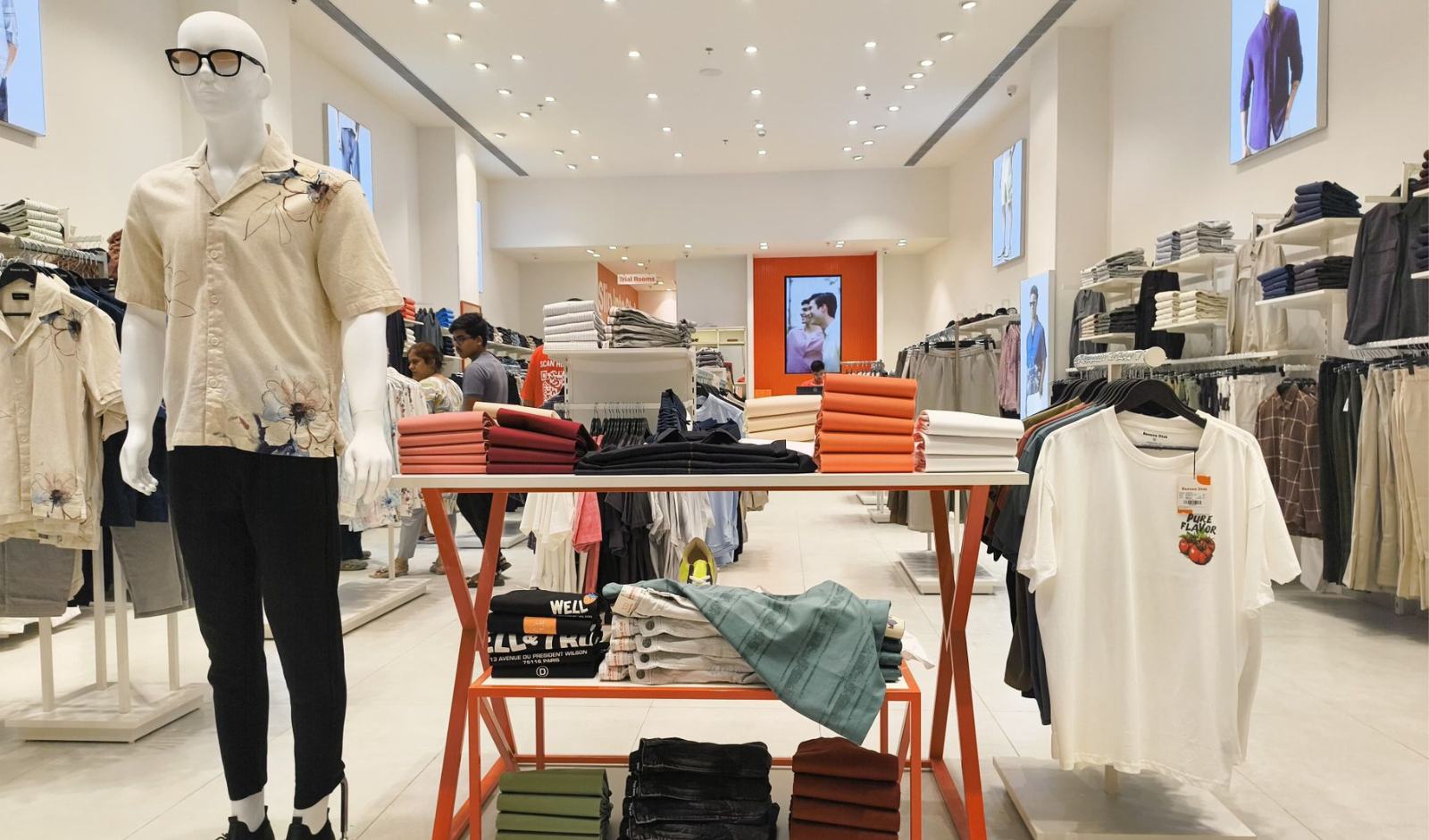 Banana Club Strengthens Retail Footprint with 21st Store in Delhi