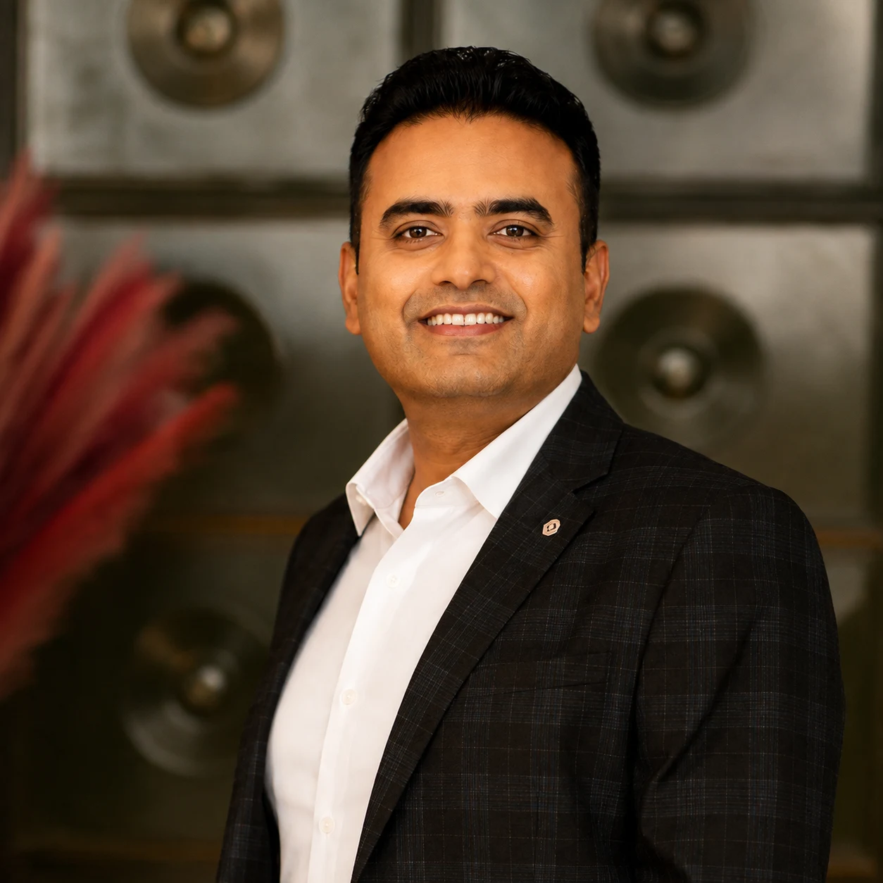 Vijai Subramaniam Founder & Chairman, Royaloak Incorporation Pvt. Ltd.