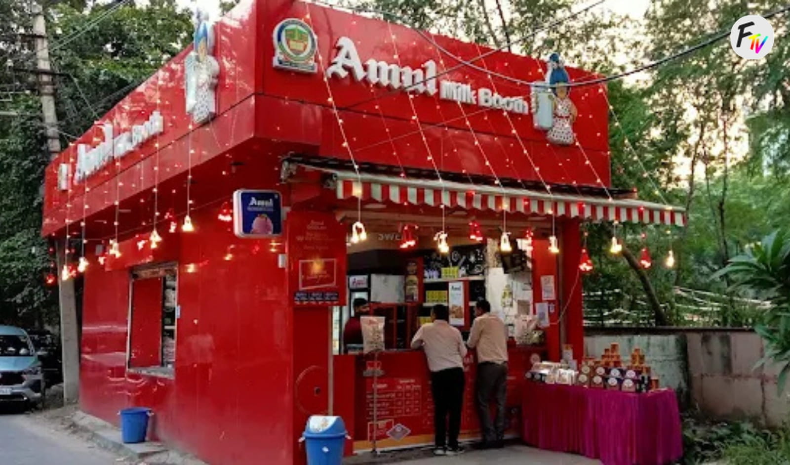 Amul dairy brand with retail formats
