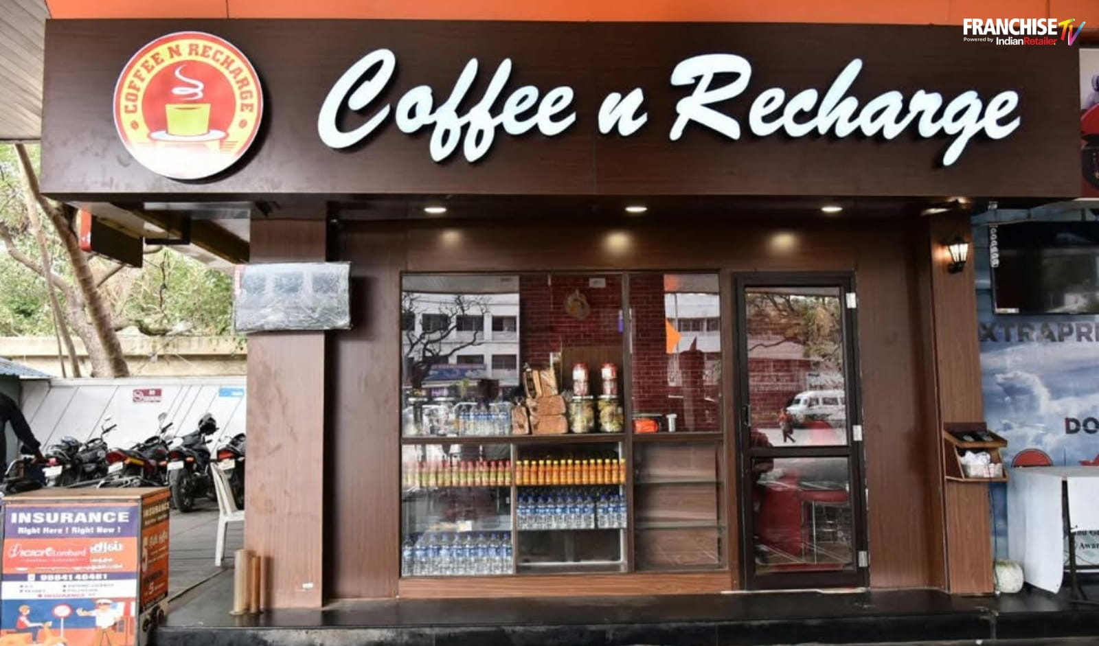 Coffee & Recharge quick coffee service