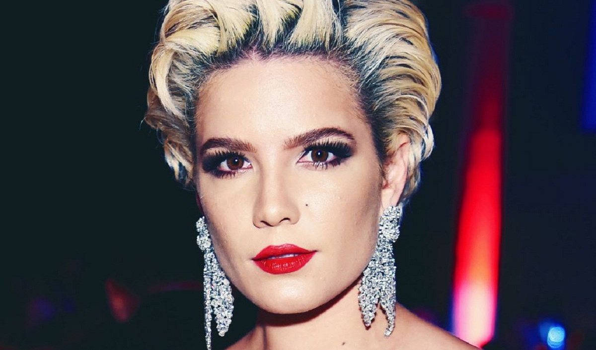 Singer Halsey Launches New Beauty Brand 'about-face'