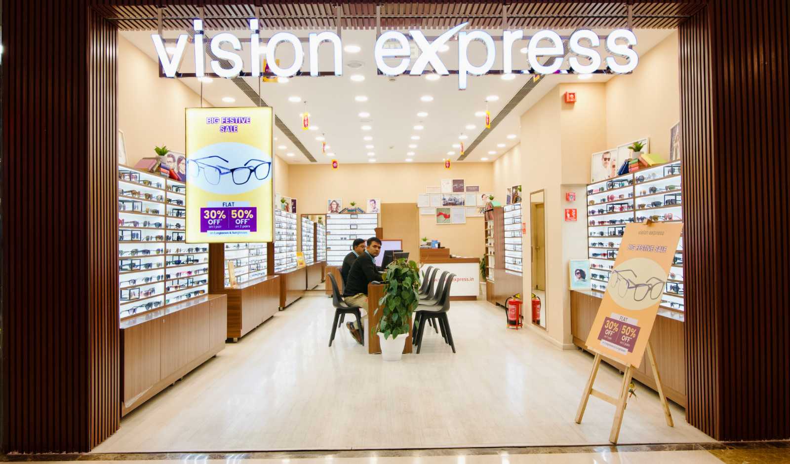 eyewear franchise brands
